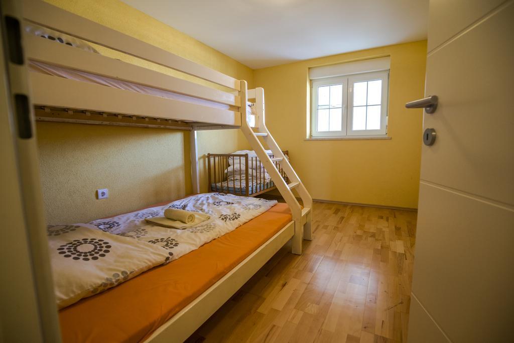Apartments Adria ツリクヴェニツァ エクステリア 写真
